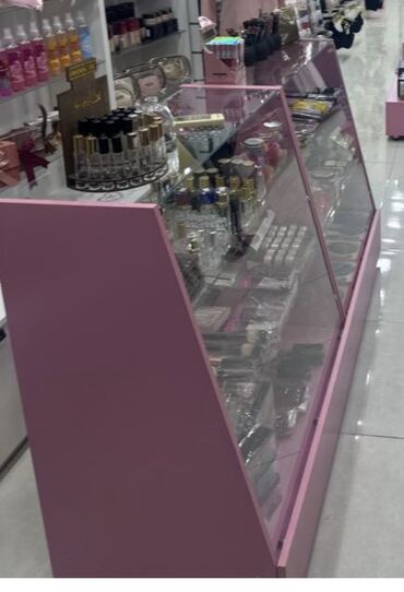 narissa parfum qiymeti: Parfumeriya vitrini