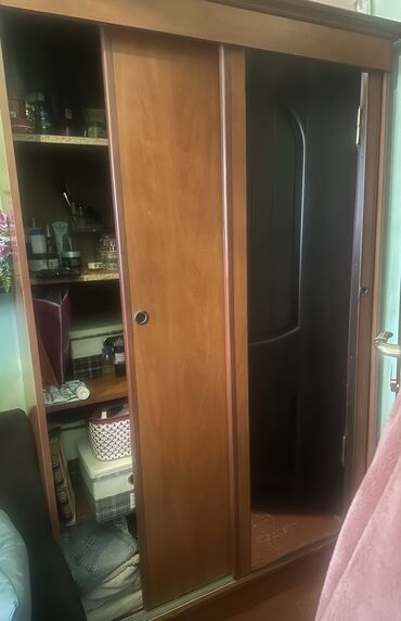 шкаф вешалка: Гардеробный шкаф, 2 двери, Распашной, Россия