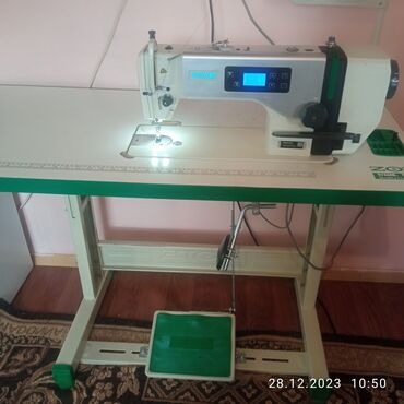 Швейная машина Компьютеризованная, Полуавтомат