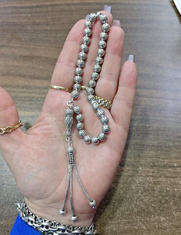 Digər alətlər: Gümüş tesbehler qiýmetlər ferqlidir.70 manatdan baslayır.33 daslidır — 10