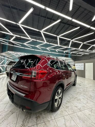 Subaru: Subaru Ascent: 2018 г., 2.4 л, Вариатор, Бензин, Кроссовер