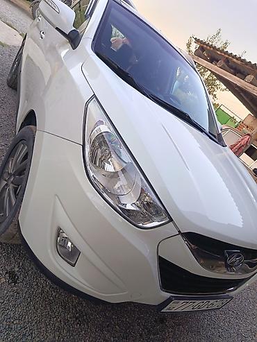 Hyundai: Hyundai ix35: 2 л | 2010 г. Кроссовер — 2