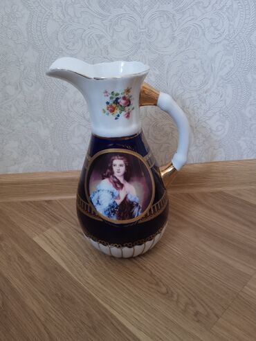 Boşqablar: Porcelain sürahi – əl işləri naxışlı, qızılı detallar - Material