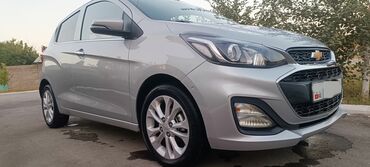 продаю шевролет: Chevrolet Spark: 2019 г., 1 л, Вариатор, Бензин, Хэтчбэк