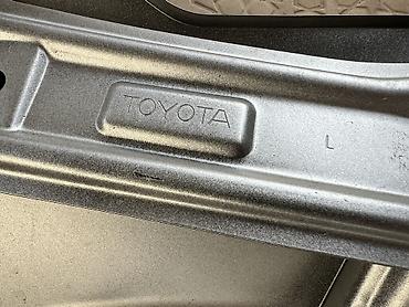 купить 5s: Крыло Переднее левое Toyota, 2015 г., Б/у, Оригинал — 9
