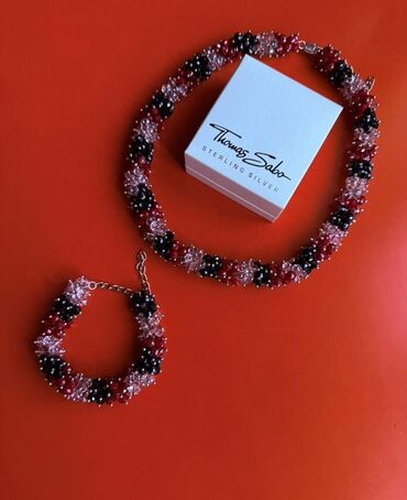 Digər aksesuarlar: Gözəl Dəstimiz Moskvadan Thomas Sabo brendindən gətirilib, fərqlənməyi