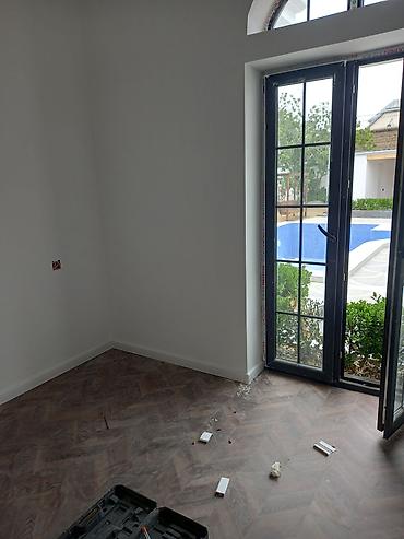 Döşəmə işləri: Laminat ustasi. Her zövq uyğun olaraq laminatlari tam seliqeli șekilde — 10