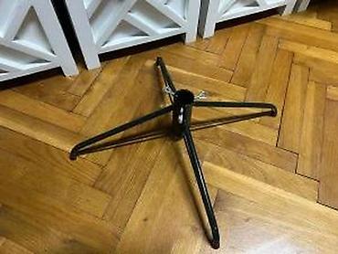 amfore za cvece: Metalno postolje za jelku – sklopivi X stalak - Stabilna metalna — 9