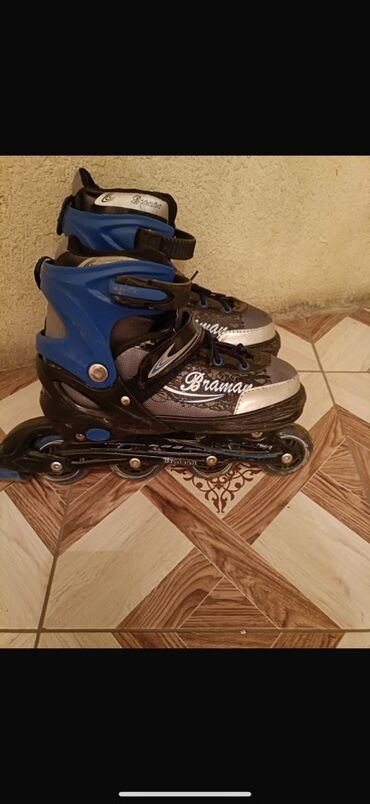 Çadırlar: Rollar konki – Bramar marka, inline tipli. - Rəng: mavi/qara/gümüş. -