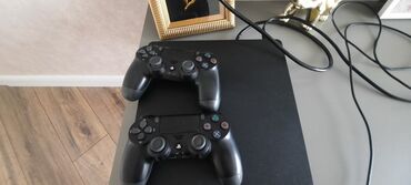 кабель hdmi vga: Ps 4 Slim 1TB yaddaşı var 2 joystik yaxşı vəziyyətdədir hdmi və