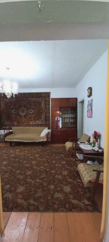 продаю дом в александровке: Үй, 50 кв. м, 5 бөлмө, Кыймылсыз мүлк агенттиги, Эски ремонт