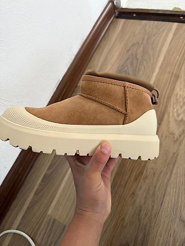 кок талаа: UGG мужские/женские утепленные полуботинки-дутики. - Оригинальный — 1