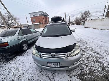385 55: Toyota Avensis Verso: 2005 г., 2 л, Бензин, Минивэн — 3