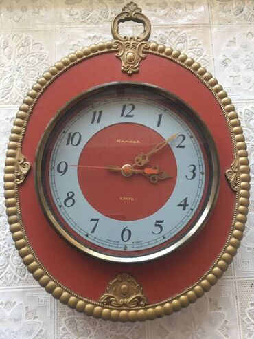 Əntiq saatlar: Часы настенные СССР Янтарь Кварц на батарейке, овальной формы 36*28