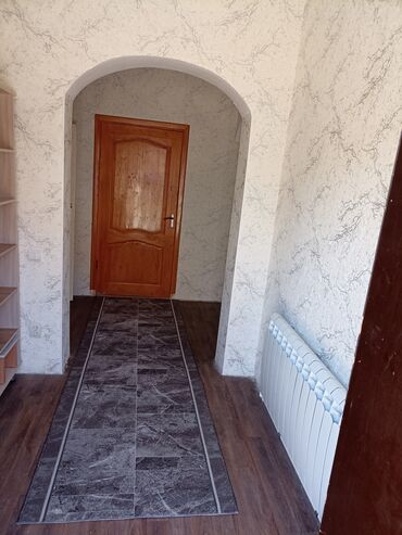 Долгосрочная аренда комнат: 100 м² — 3