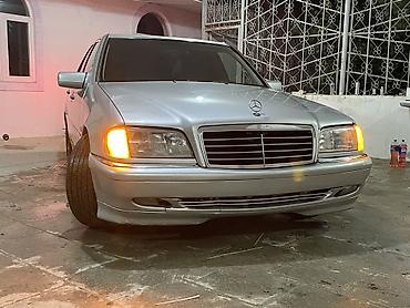 mos: Mercedes-Benz C-Class: 2.2 l | 1994 il Sedan — 5