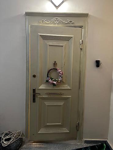 Dəmir giriş qapısı az işlənmiş. - Material: möhkəm metal