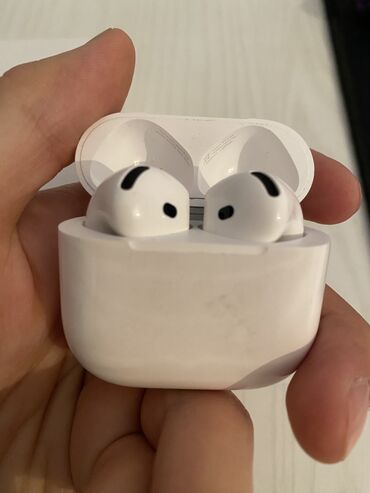 Наушники: Продаю оригинальные наушники AirPods 4 Состояние идеальное Чек