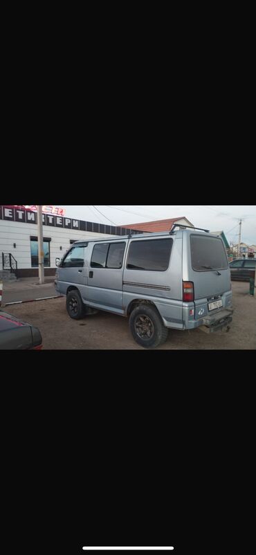 Mitsubishi: Mitsubishi Delica: 1992 г., 2.5 л, Механика, Дизель, Минивэн