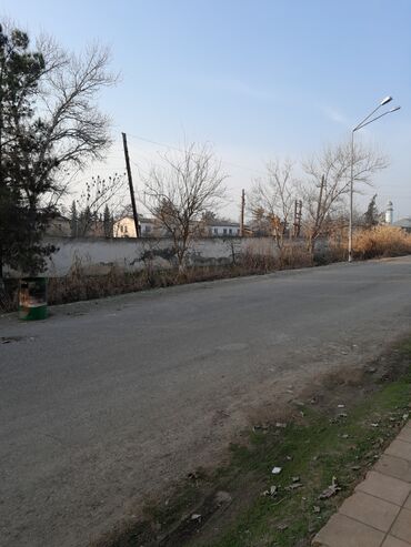 Digər kommersiya daşınmaz əmlakı: İcarəlik/Ticarət obyektı – küçə vitrinli, iki qapılı köşə (pavilon) - — 15