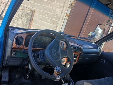 Hyundai: Hyundai Porter: 2001 г., 2.5 л, Механика, Дизель