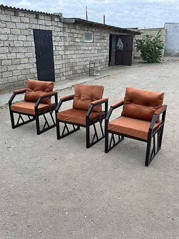 divanlat: Metall karkaslı salon/bahçe mebel dəsti - Tərkib: 2 ədəd divan (hər — 3