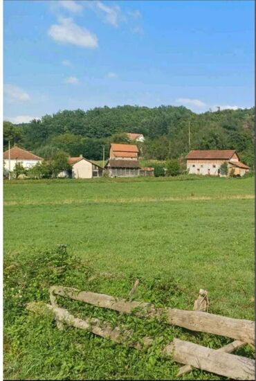 Kuće na prodaju: 80 kv. m, 4 sobe — 4