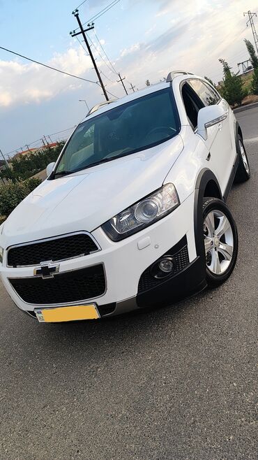 chevrolet niva: Chevrolet Captiva: 2.4 l | 2013 il | 249000 km Ofrouder/SUV