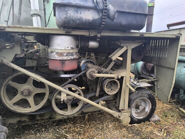 экскаватор сатып алам: Кормоуборочный комбайн Fortschritt E281C Описание: - Самоходный