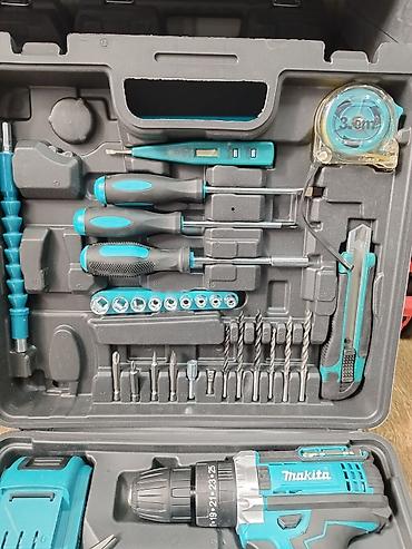 slikar tapi: Makita aku srafilica 48V+busilica+cekic+Dve baterije+Pribor Makita — 9