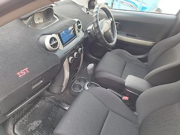 Toyota: Toyota ist: 2002 г., 1.5 л, Автомат, Бензин, Хэтчбэк — 7