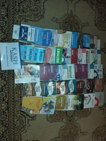 Təzə kitablar satılır.3azn her biri