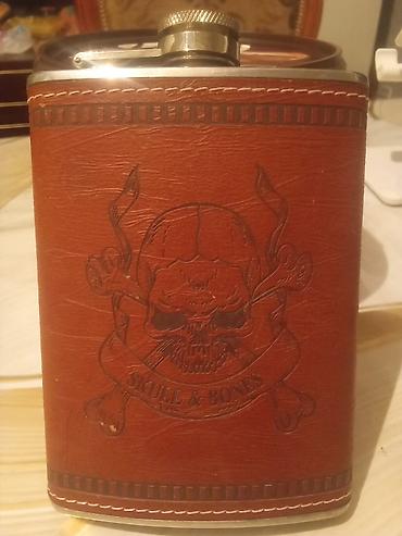 Metal kolba – “Skull & Bones” dizaynlı - Material: Paslanmayan