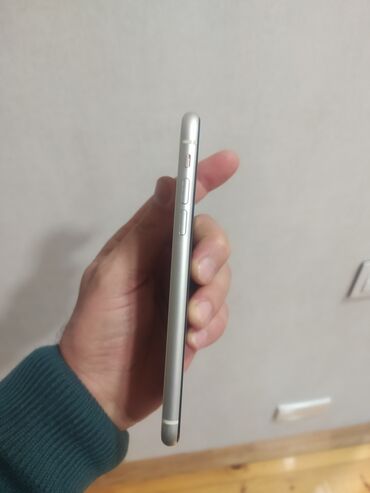 Apple iPhone: IPhone 11, 128 GB, White Titanium — 5