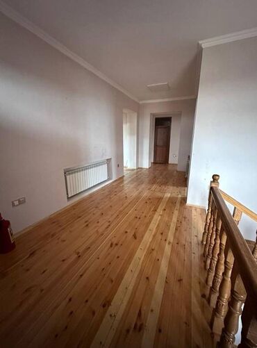 Digər kommersiya daşınmaz əmlakı: Hazır baxça icarəyə verilir. 2mertebeli evdir. 7otaq. 2hamam tualet — 8