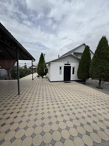 Продажа коттеджей и домов: 🏡 Продаётся дом с евроремонтом 📍 Район: ж/м Ак-Орго 🏠 Площадь дома — 13
