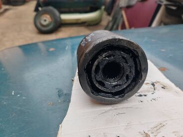 Auto delovi: Zglob homokineticki do diferencijala desni fi 26mm br.3. Polovno — 11