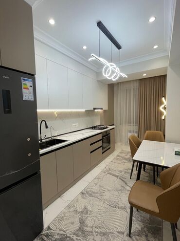 готовые кухонные гарнитуры: Кухонный гарнитур, Новый, цвет - Бежевый