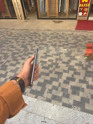 iphone 8 kaça satılır: IPhone 8 Plus, 64 GB, Space Gray, Simsiz şarj — 3