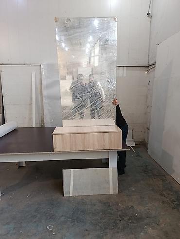 Güzgülər: Güzgü Döşəmə üstü, Düzbucaqlı, Dekorativ, Çərçivə ilə — 1