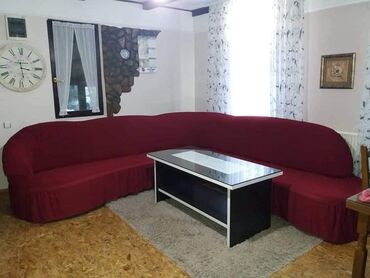 Prekrivači za nameštaj: Prekrivač za ugaonu sa karnerima-4600dinara. Prekrivač za ugaonu i — 5