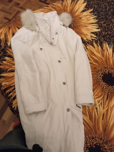 Kurtkalar: Qadın üst geyimləri paketi 1) Qara–ağ süni kürk gödəkçə - Arxa hissə — 3