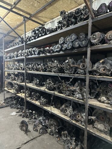 Другие автозапчасти: Большой выбор б/у автозапчастей, включающий ступицы, подшипники — 5