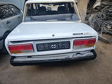 лак авто: LADA 2107, белый седан, инжектор
машина на разборе — 2