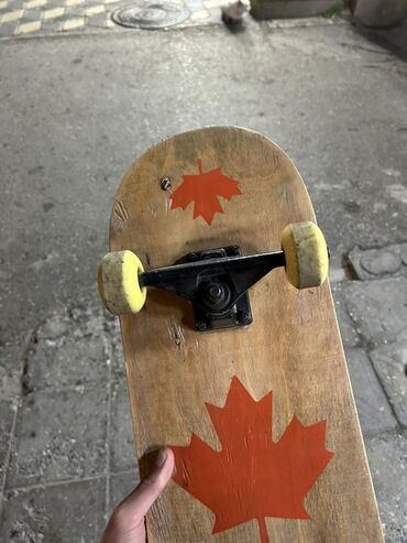 Skeytbordlar: Skateboard – Canadian Maple taxtası - Gövdə: “Canadian Maple” yazılı — 7
