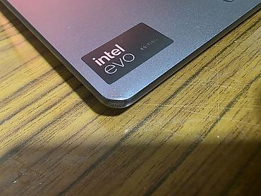 lenovo log: Ультрабук премиум класса от Lenovo, модель Slim 7і 2024. в отличном — 5