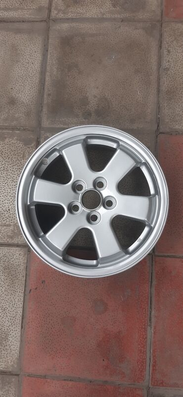 225 50 17 teker: İşlənmiş Disk Toyota R 15, 5 Boltlu