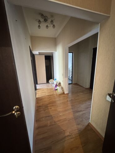 продам дом в бишкеке: 4 комнаты, 78 м², 105 серия, 3 этаж, Косметический ремонт