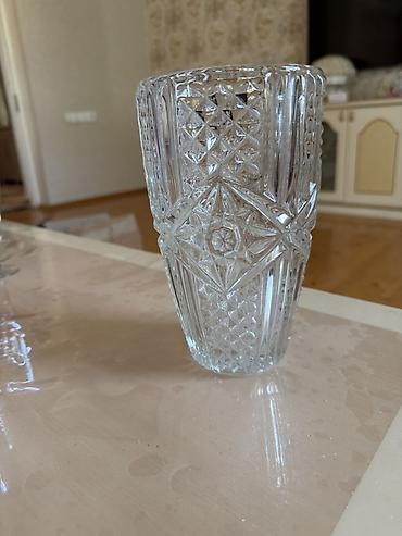 ev gulu: Bir vaza, Bogem şüşəsi — 1