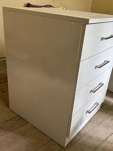 Komodlar: Ağ rəngli 4 çekmecəli şkaf yeni - Minimalist dizayn, düz xətlər və — 2